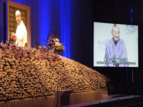 春団治さんしのぶ会　桂福団治「あの世から見守ってくれなはれ」