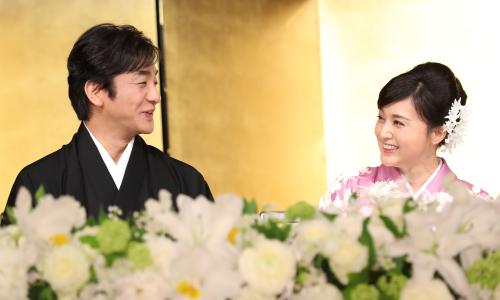 【画像・写真】まるで“梨園の妻襲名披露”　愛之助＆紀香「最高に幸せ」結婚会見