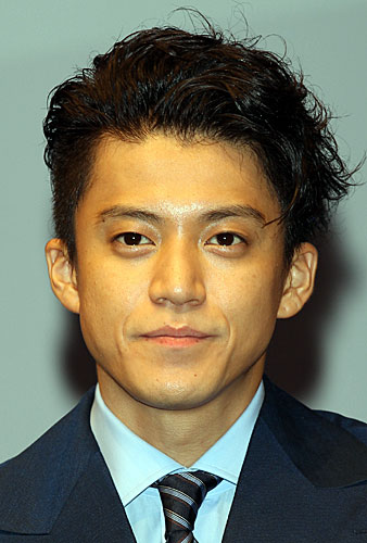 “門下生”蜷川さん追悼続々　小栗旬沈痛　７年ぶりタッグ叶わず「また叱って…」