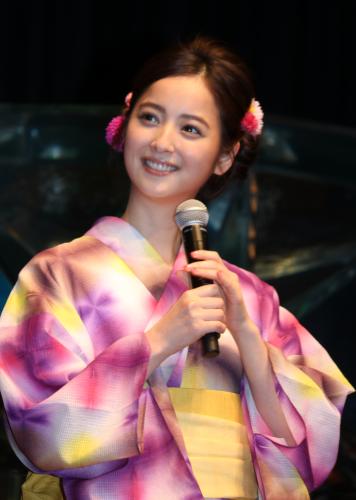 佐々木希　万華鏡イメージした浴衣で「お祭りに行きたい」