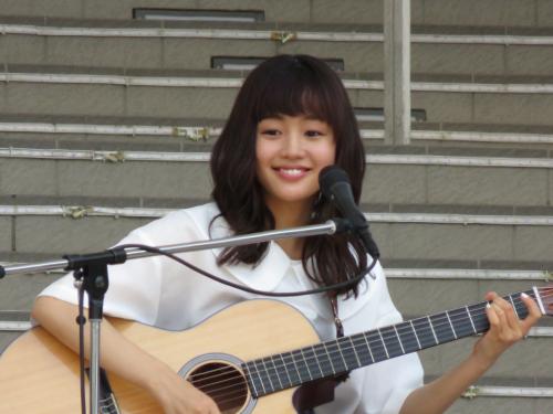 「ラヴソング」藤原さくら　フリーライブで福山曲も歌った