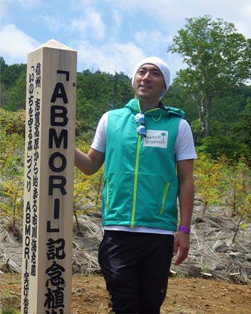 海老蔵、長男長女と植樹　麻央病状については多く語らず