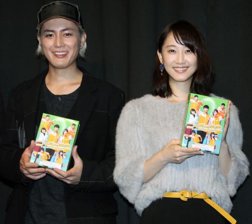 ドラマ「ニーチェ先生」ＤＶＤイ発売イベントに出演した松井玲奈と間宮祥太朗