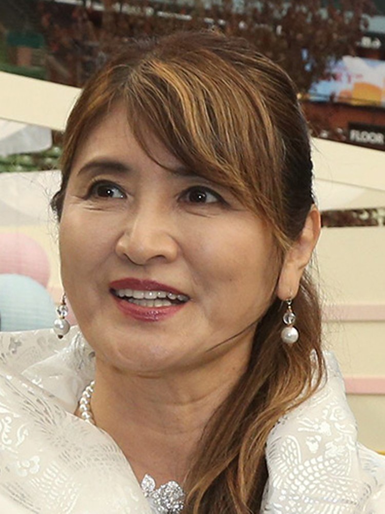 志穂美悦子「カメラが大きな存在」夫・長渕剛の無茶ぶりで気づいたこと