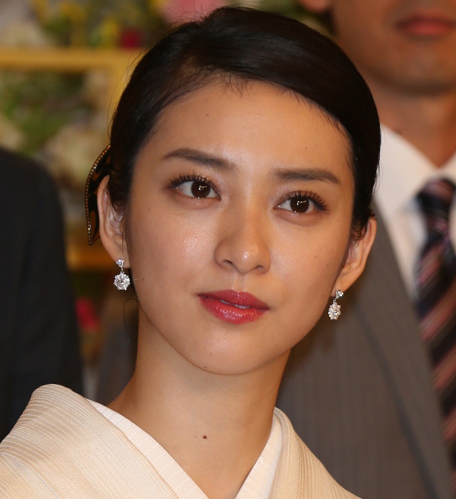 “結婚効果”武井咲主演「黒革の手帖」自己２位の１１・８％　７週連続２桁