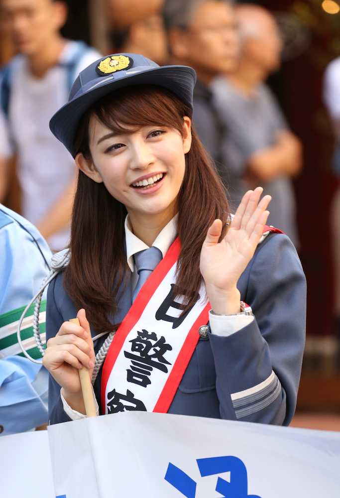 【画像・写真】新井恵理那アナが一日署長　交通安全呼び掛け「身近な所に危険」