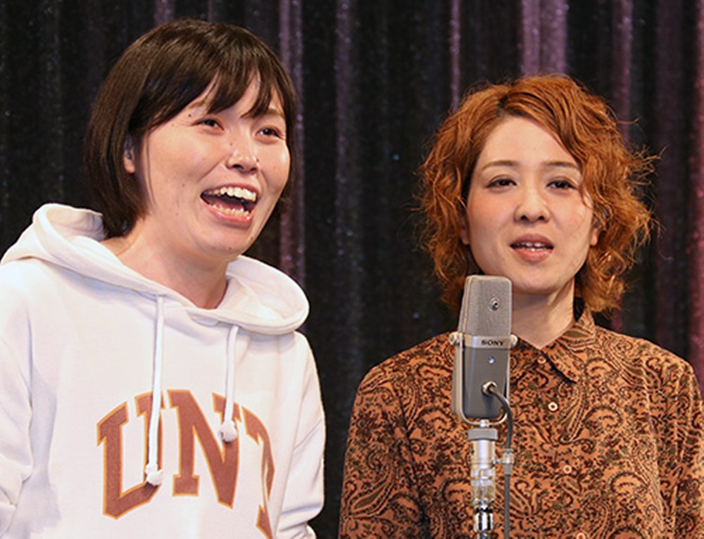 お笑いコンビ「尼神インター」の誠子（左）と渚