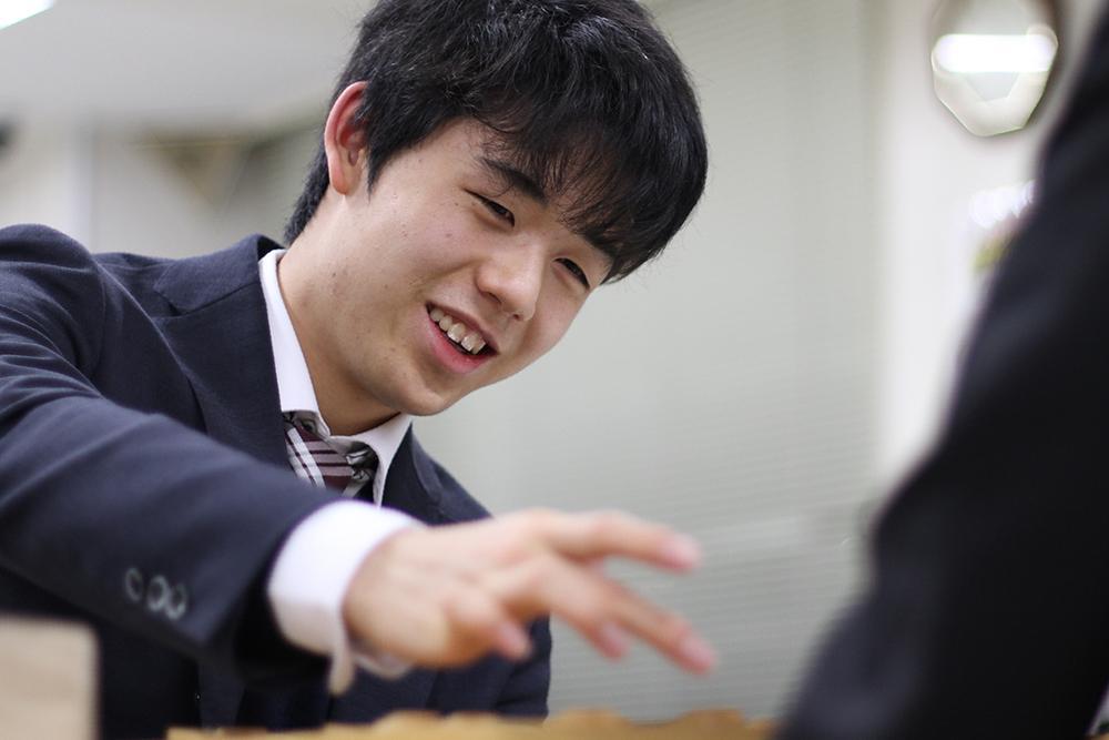 藤井七段が最年少新人王　プロ棋士となって２年で四段→七段、優勝２回