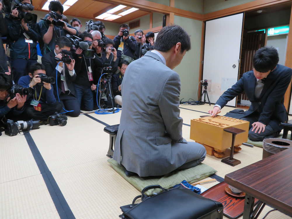 藤井六段、羽生竜王と重なる初の師弟対決　超一流棋士への道進む