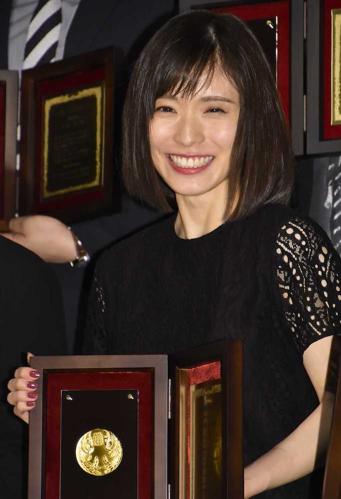松岡茉優、日プロ大賞で主演女優賞「引き出しのある女優さんに」