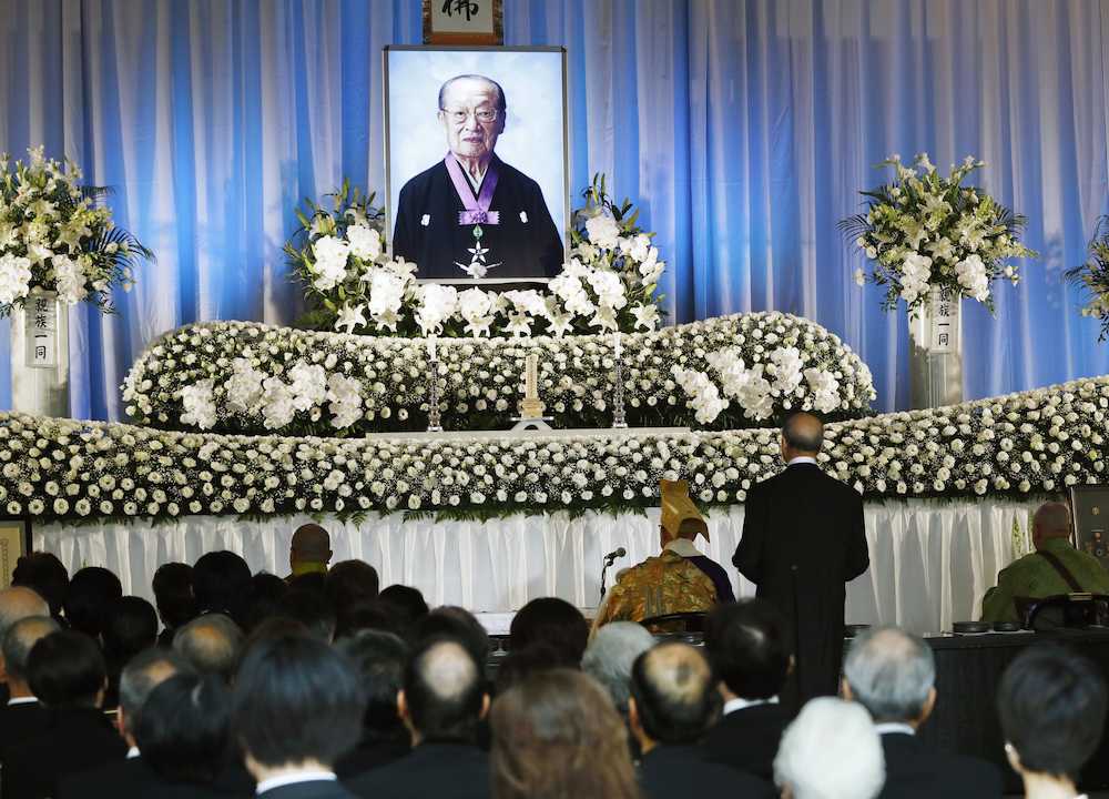 竹本住太夫さん葬儀に６００人参列、坂田藤十郎ら最後の別れ