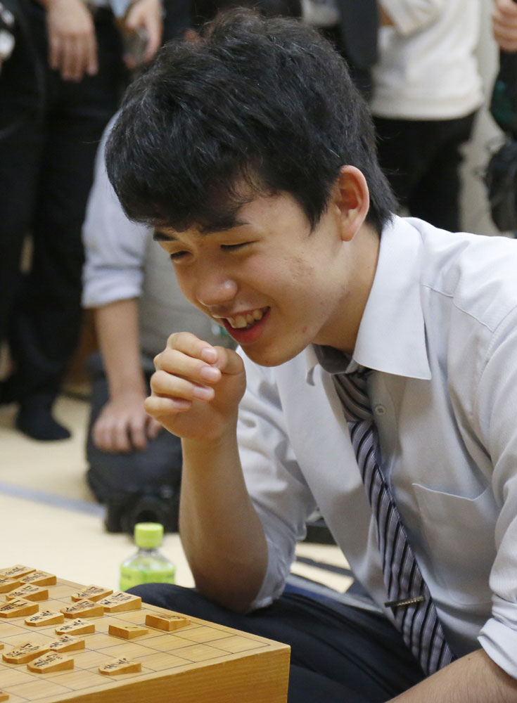 藤井聡太七段、羽生竜王着想の早指し戦に挑む　ＡｂｅｍａＴＶで異色将棋戦