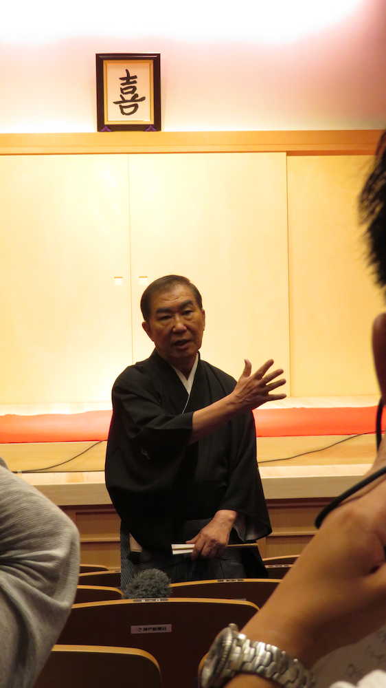神戸新開地・喜楽館が開場　桂文枝「落語をするにはピッタリの寄席になりました」
