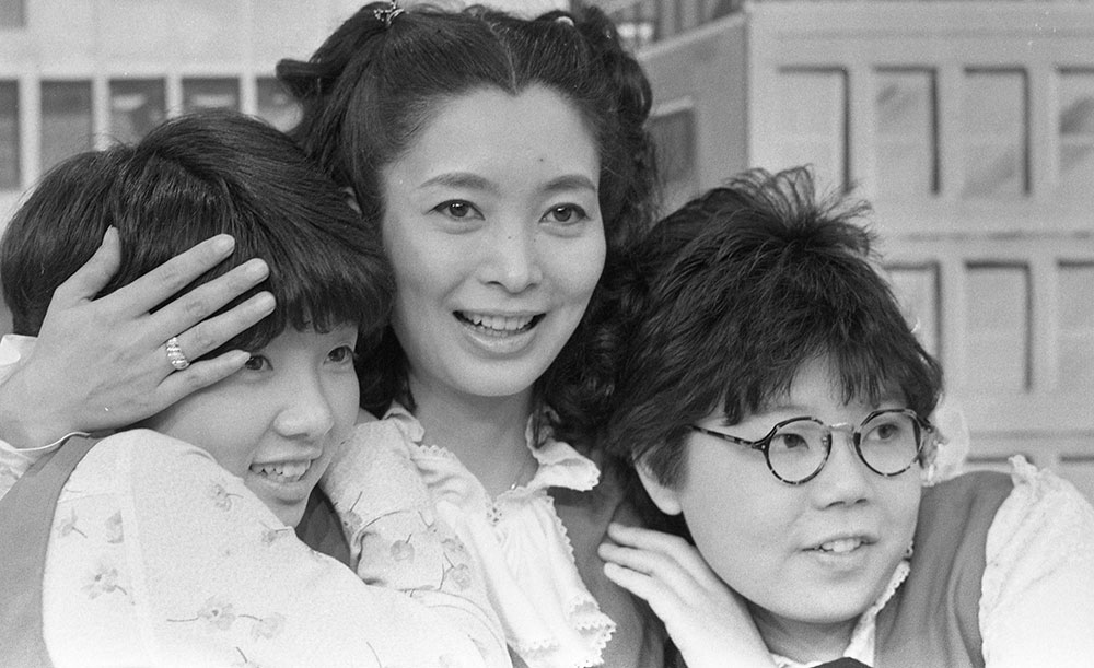 １９８２年「欽ドン」新メンバー発表に登場した（左から）松居直美、生田悦子、小柳みゆき