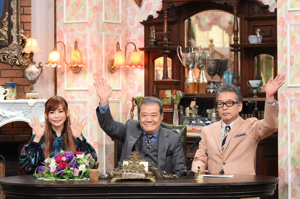 ＡＢＣテレビ「探偵！ナイトスクープ」に出演した（左から）中川翔子、局長・西田敏行、円広志