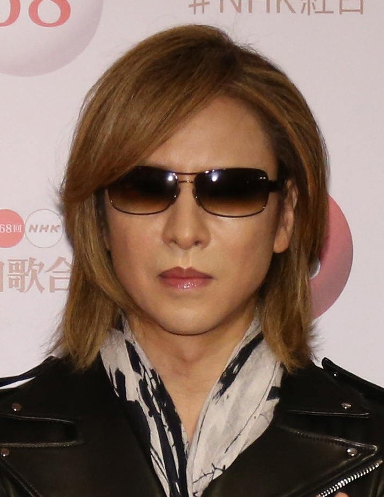 ＹＯＳＨＩＫＩ、無観客ライブの夜を振り返り「ベッドは紅に染まっちゃってた」