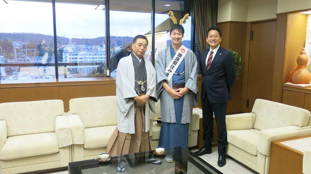 奈良県住みます芸人に就任、桂ちきん「今後、鹿のネタも増やしていきます」