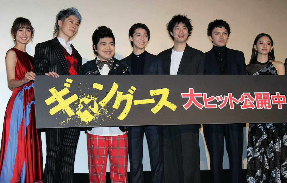 （左から）篠田麻里子、ＭＩＹＡＢＩ、加藤諒、高杉真宙、渡辺大知、林遣都、山本舞香