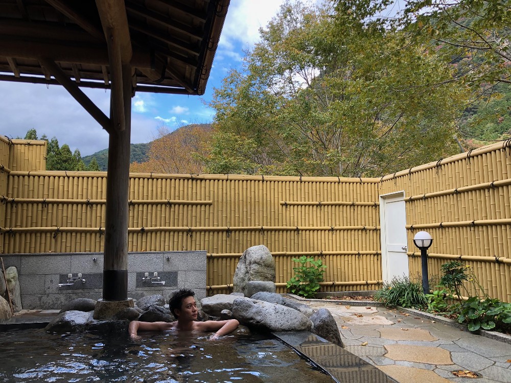 兵庫県姫路市「雪彦温泉」　ｐＨ９・９１！高アルカリの隠れ家的療養泉