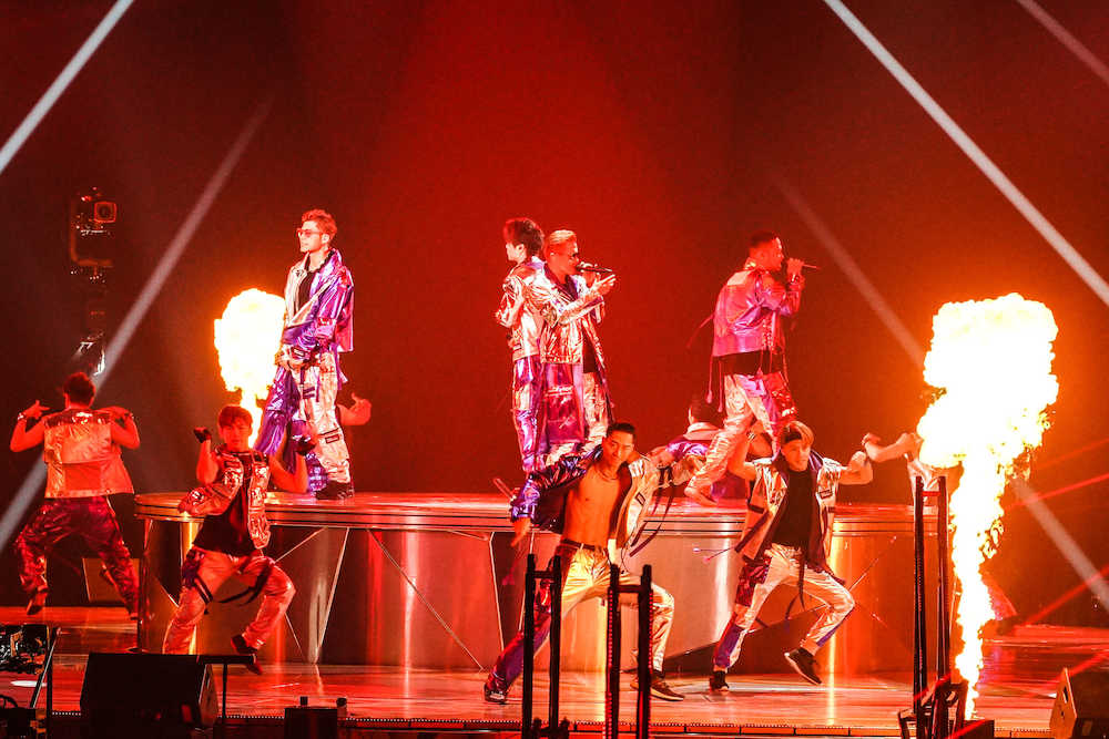 京セラドームで全国ツアー最終公演で熱いステージを繰り広げたＥＸＩＬＥ