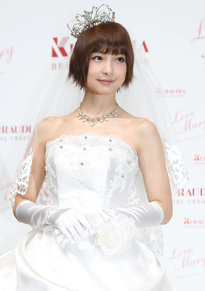 【画像・写真】篠田麻里子「これが噂の玄米婚」　ツイッターでも結婚報告　ネット上は“玄米祭り”に