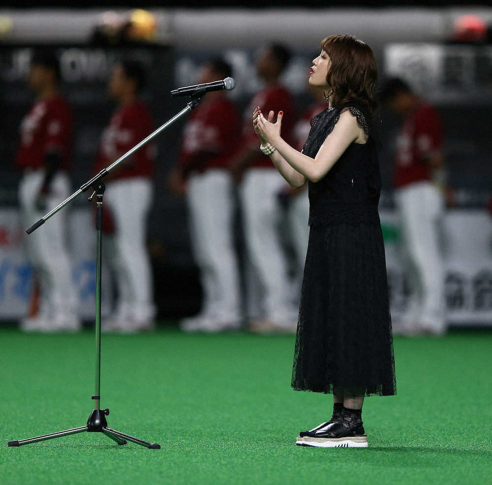 瀬川あやか　日本ハム戦前に国歌独唱　ミニライブも