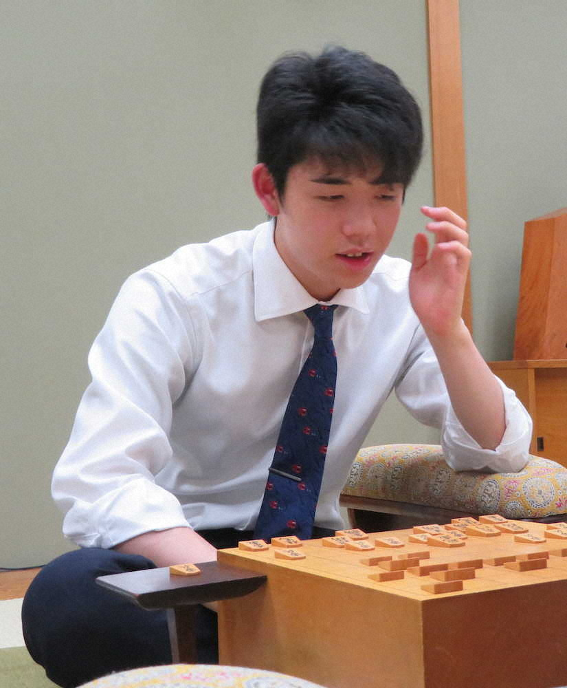 藤井七段　B級2組昇級へ好発進、順位戦C級1組初戦