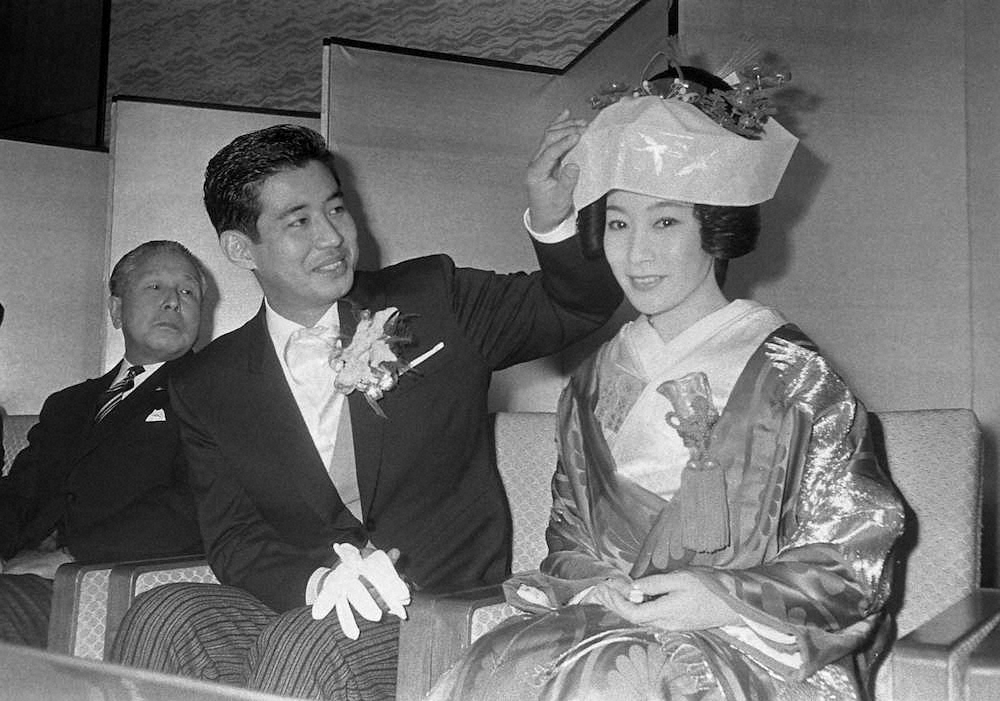 63年2月5日、挙式披露宴での高島忠夫さん（左）と寿美花代
