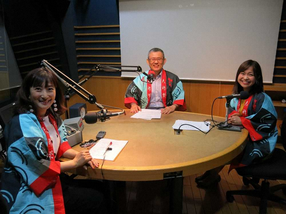 FM　OH！の「Marche　Coucou」でコラボした（左から）DJ・珠久美穂子、テレビ大阪・千年屋俊幸アナウンサー、川北円佳アナウンサー