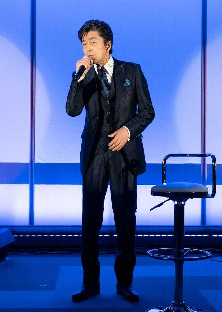 中村雅俊がデビュー45周年イベント「ここまで歌と役者を…自分に感動する」