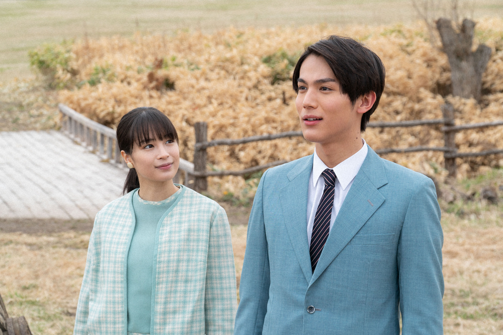 連続テレビ小説「なつぞら」第19週は「なつよ、開拓者の郷へ」。結婚報告のため十勝を訪れるなつ（広瀬すず）と坂場（中川大志）（C）NHK