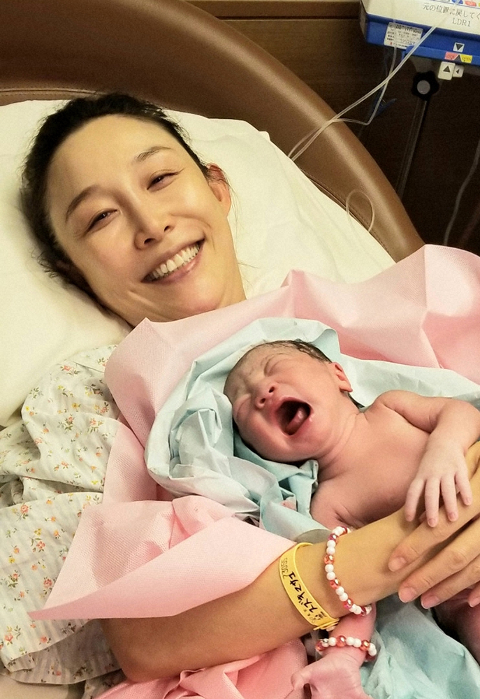 クワオハ小原正子　第3子長女出産報告「こうめちゃんに会えて嬉しくてたまりません」