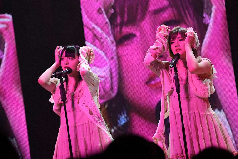 AKB48全国ツアー神奈川公演チーム4　全員汗びっしょり冒頭から7曲連続で披露