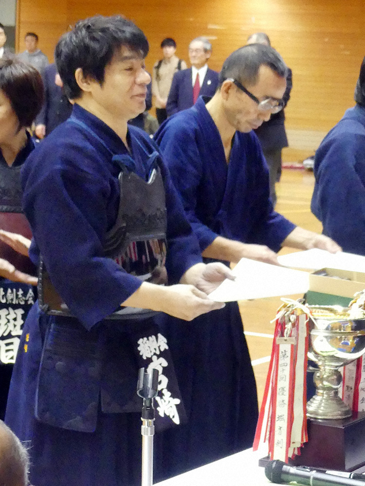 ASKA　剣道大会で優勝! 本名で参加、鮮やか四段の剣さばき