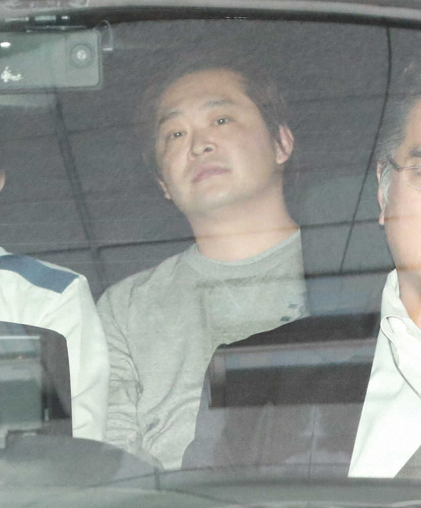 三田佳子の次男不起訴　妻への脅迫容疑、東京地検