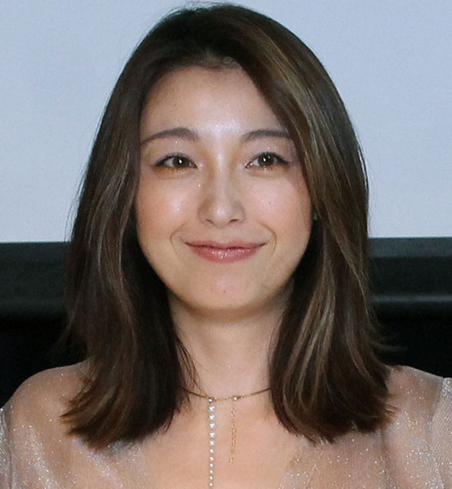 “タピオカ店恫喝DM騒動”木下優樹菜　活動自粛を発表「自らの言動深く反省」事務所も謝罪「社会的責任」