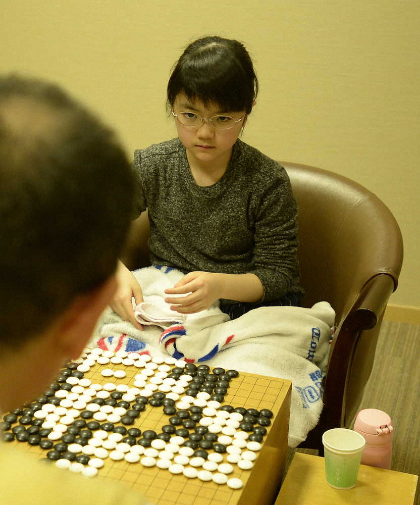仲邑菫初段が20年2勝目「序盤は悪かった」も巻き返す、碁聖戦予選