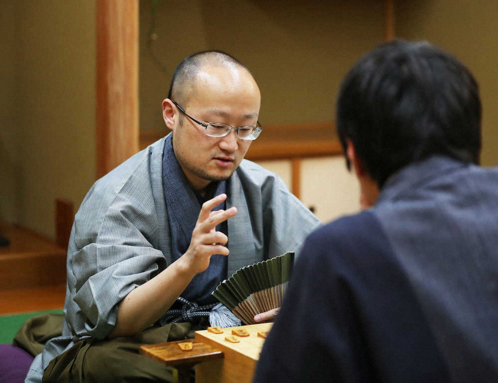 渡辺王将が防衛、通算4期目　王将戦第7局　通算タイトル25期に