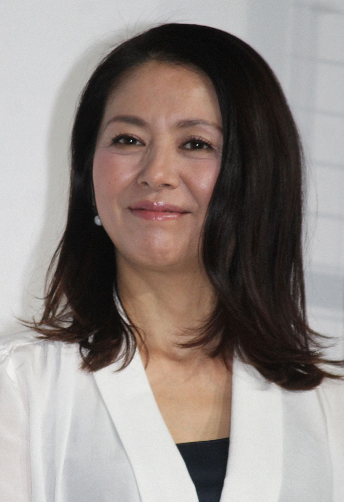 小泉今日子、政府配布マスクの不良品に「嘘や狡は許されない」「カビだらけのマスクは…」