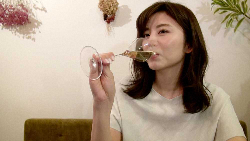 テレビ朝日「川柳居酒屋なつみ」　宅飲みでも際立つ宇賀なつみのあでやかな魅力