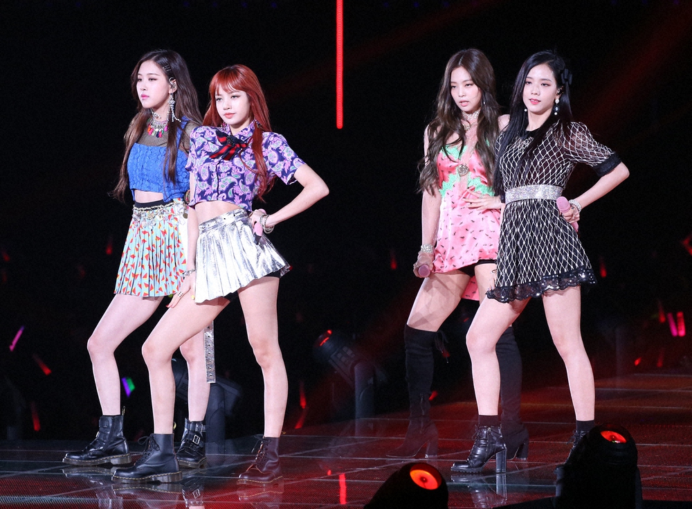 「BLACKPINK」リサ、元マネージャーから8800万円詐欺被害