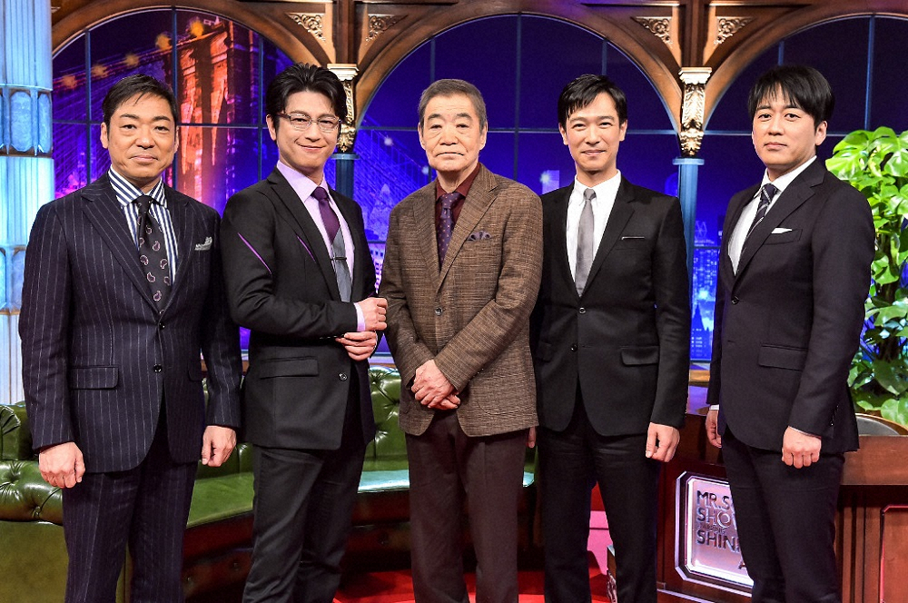 （左から）香川照之、及川光博、柄本明、堺雅人、安住紳一郎アナウンサー（C）TBS