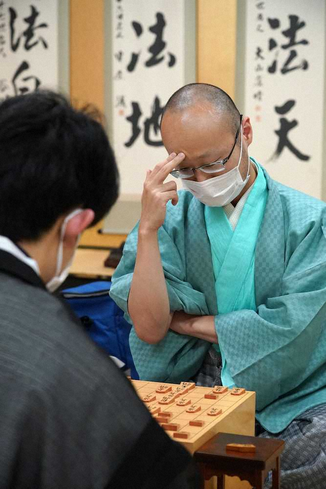 【画像・写真】渡辺明2冠　得意の矢倉戦で雪辱狙うも藤井新棋聖に脱帽「すごい人が出てきたなという感じです」