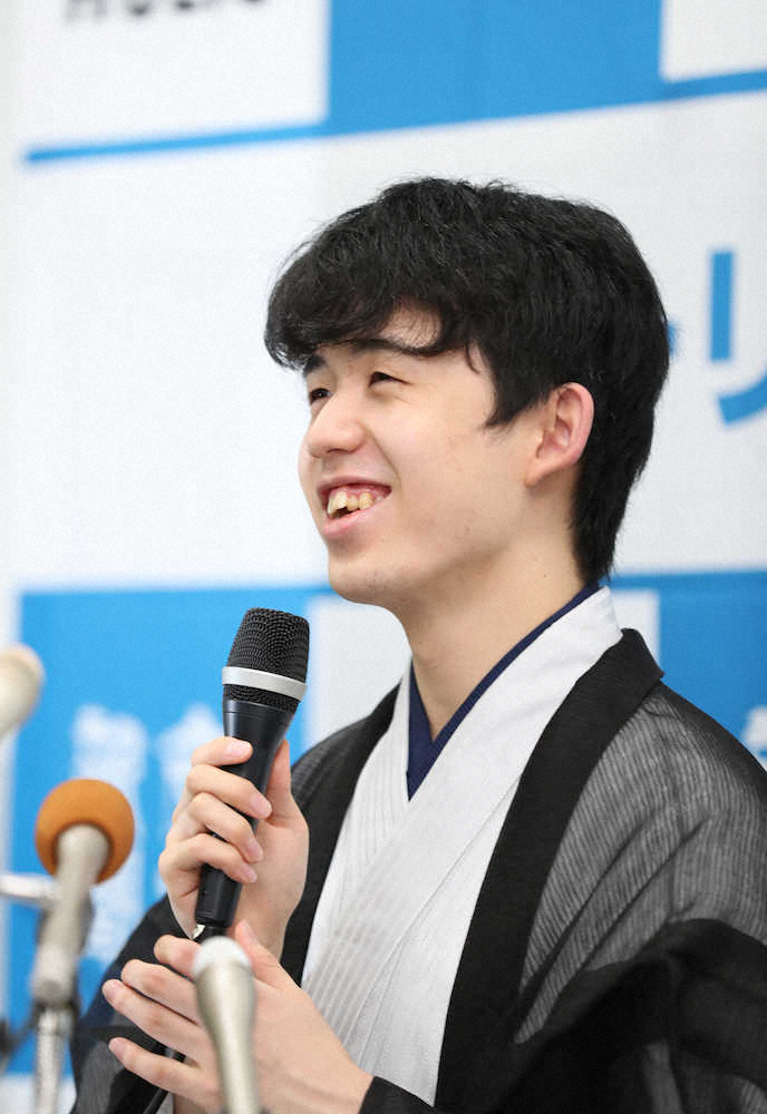 藤井新棋聖　「みそ煮込みうどん」が勝負メシ「愛知の名物で結果を残せてよかった」