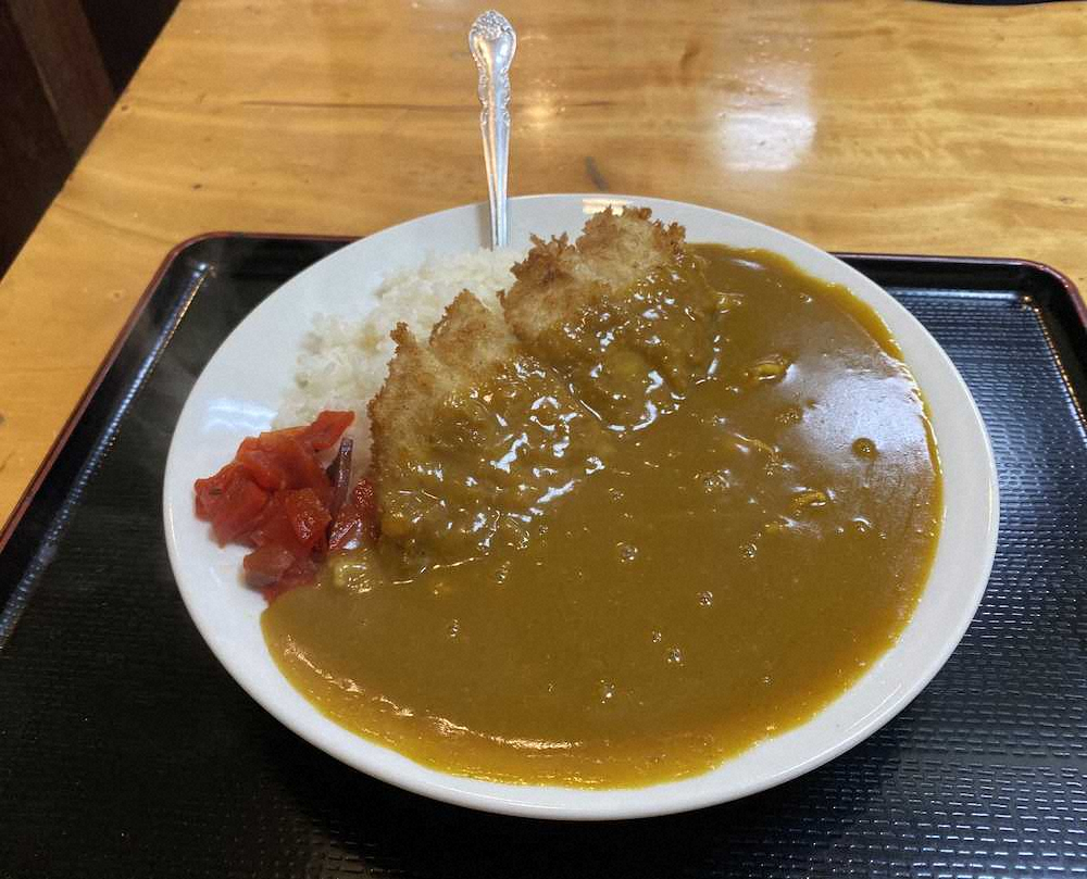 【画像・写真】棋聖戦第2局で藤井聡太が食べたそば店「ほそ島や」のカツカレー（撮影・岸　良祐）