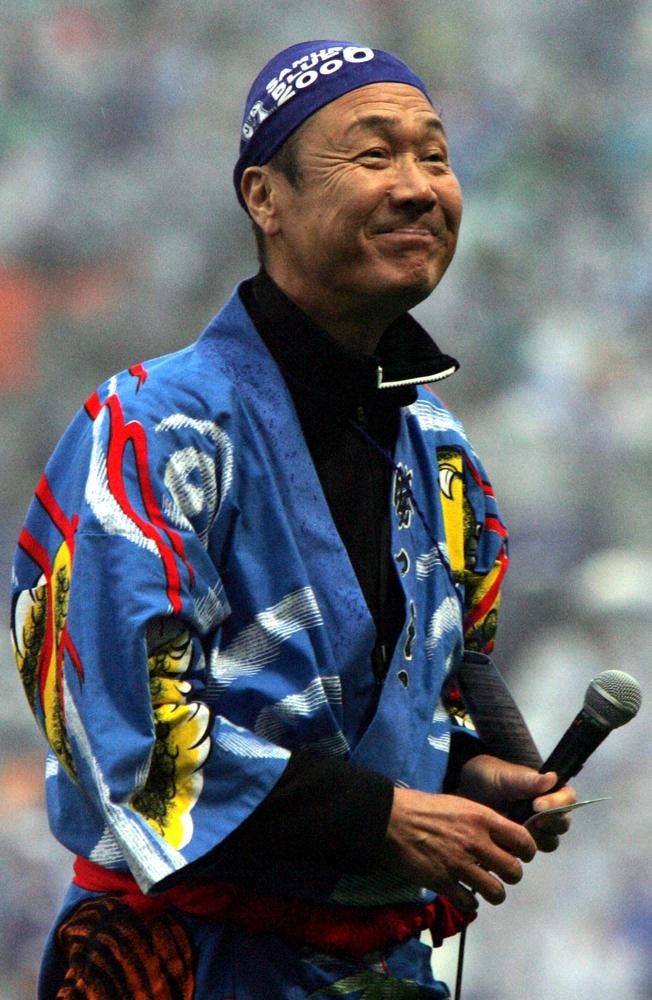 06年、サッカーキリン杯での日本代表の壮行イベントをプロデュースした山本寛斎さん（撮影・西海健太郎）