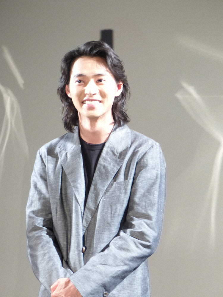 映画「狂武蔵」の完成披露無観客イベントに出席した山崎賢人