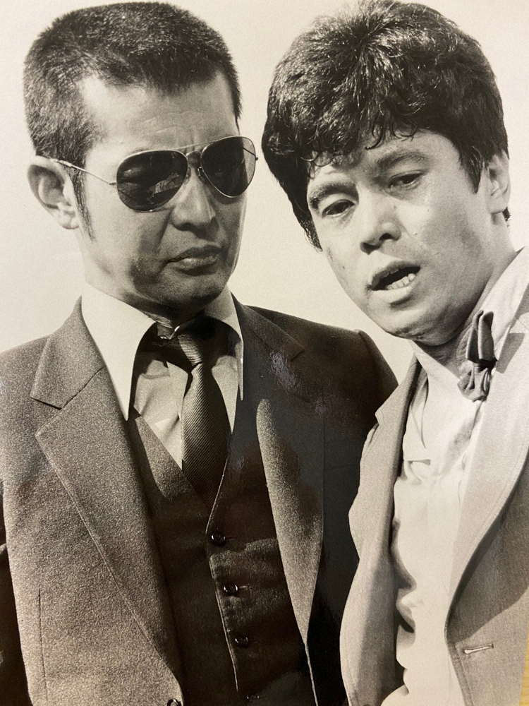 「西部警察」で渡哲也さん（右）演じる大門と峰竜太とのワンシーン