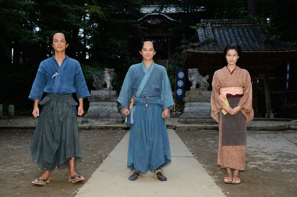 （左から）高良健吾、吉沢亮、橋本愛（C）NHK
