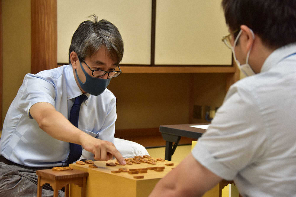 【画像・写真】羽生九段“前人未到”タイトル100期挑戦！10・9開幕、豊島竜王と7番勝負